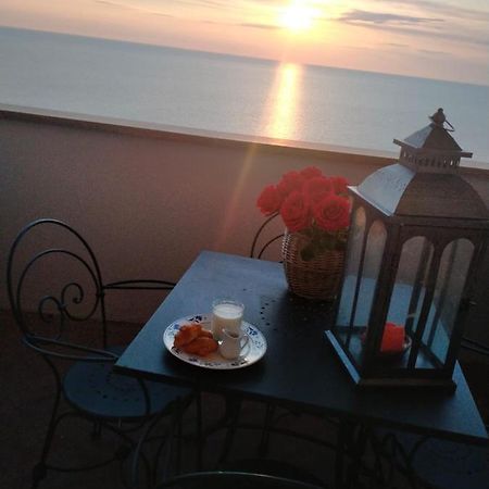 Ferienwohnung La Casa Al Mare Di Giulia Porto Potenza Picena Exterior foto